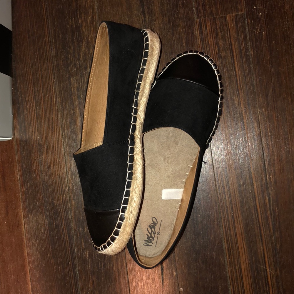 Black shoes